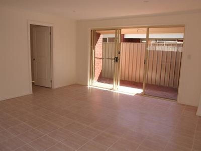 2/136 Commercial Road, Salisbury SA 5108