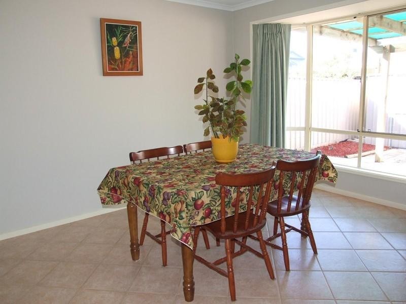 11 Glastonbury Way, Craigmore SA 5114
