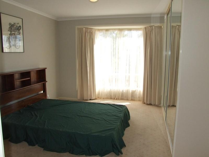 11 Glastonbury Way, Craigmore SA 5114