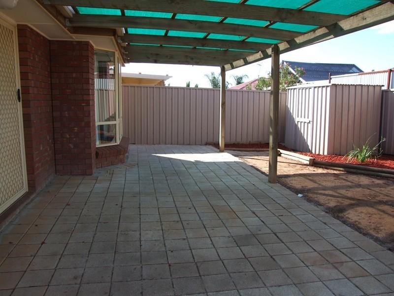 11 Glastonbury Way, Craigmore SA 5114