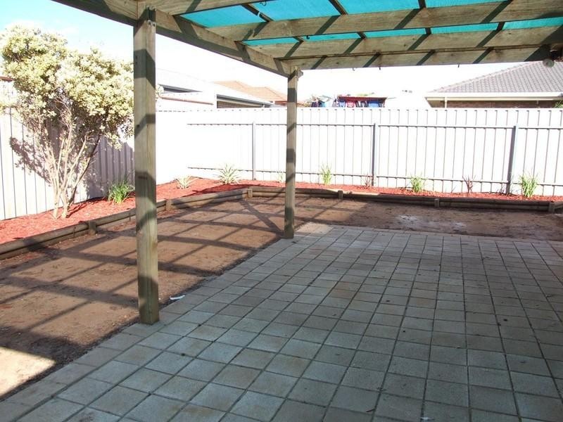11 Glastonbury Way, Craigmore SA 5114