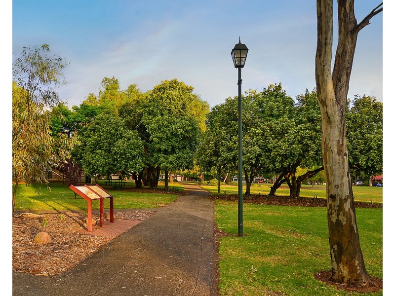 4/1 Elmglade Drive, Oakden SA 5086