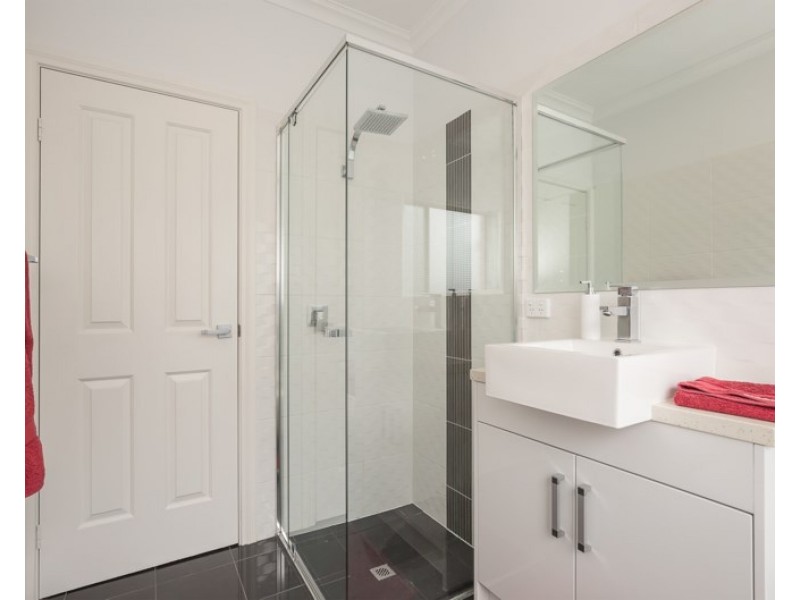 15b Carona Avenue, Gilles Plains SA 5086