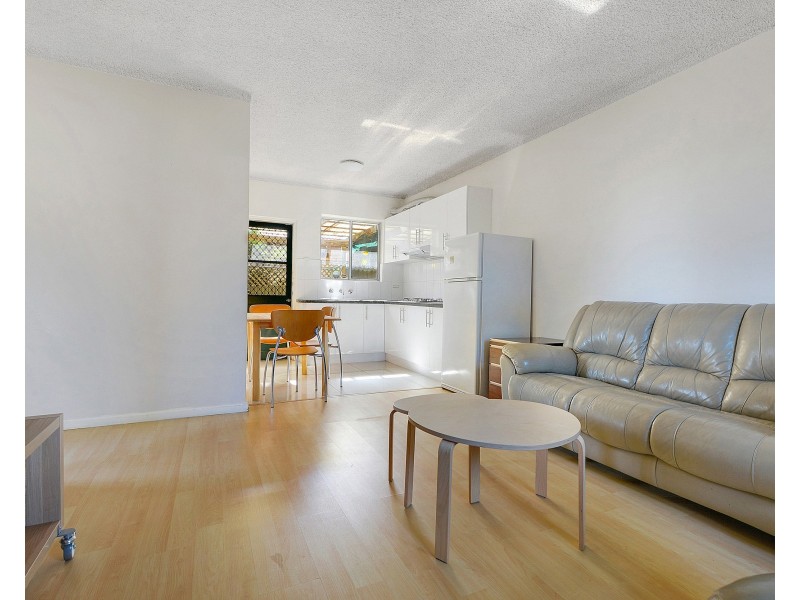 1/6 Main Parade, Clearview SA 5085