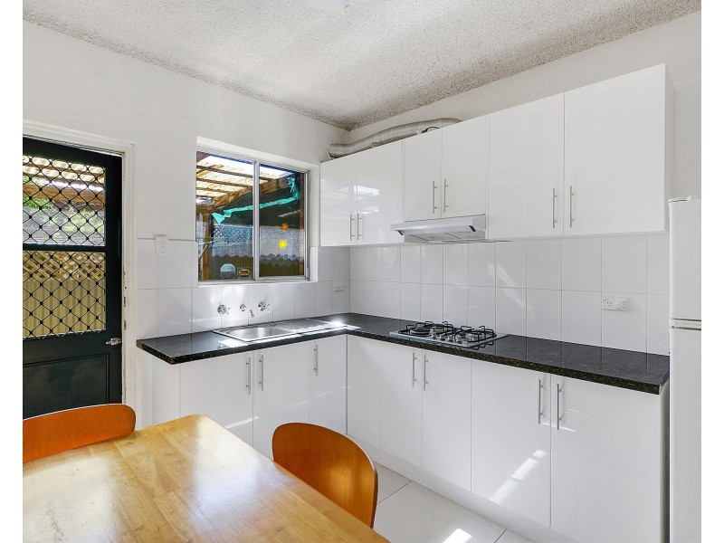 1/6 Main Parade, Clearview SA 5085