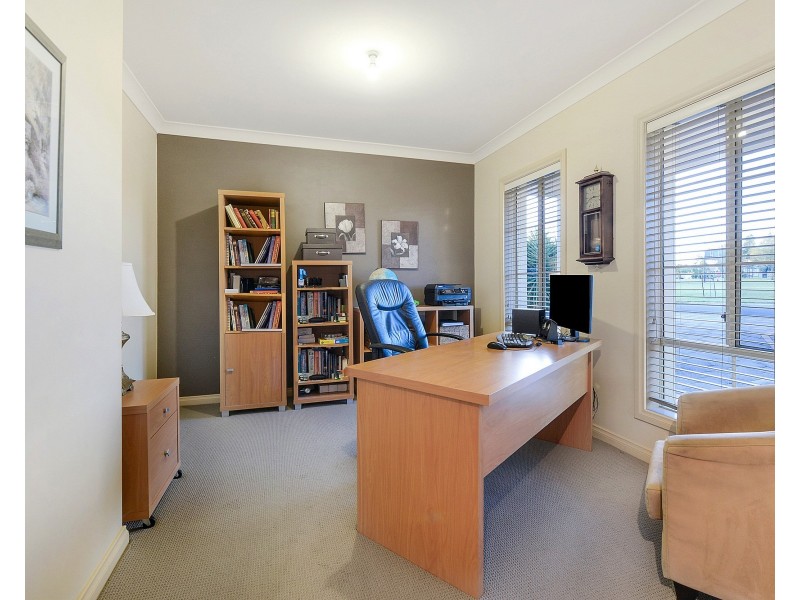 1 Shiekie Place, Walkley Heights SA 5098