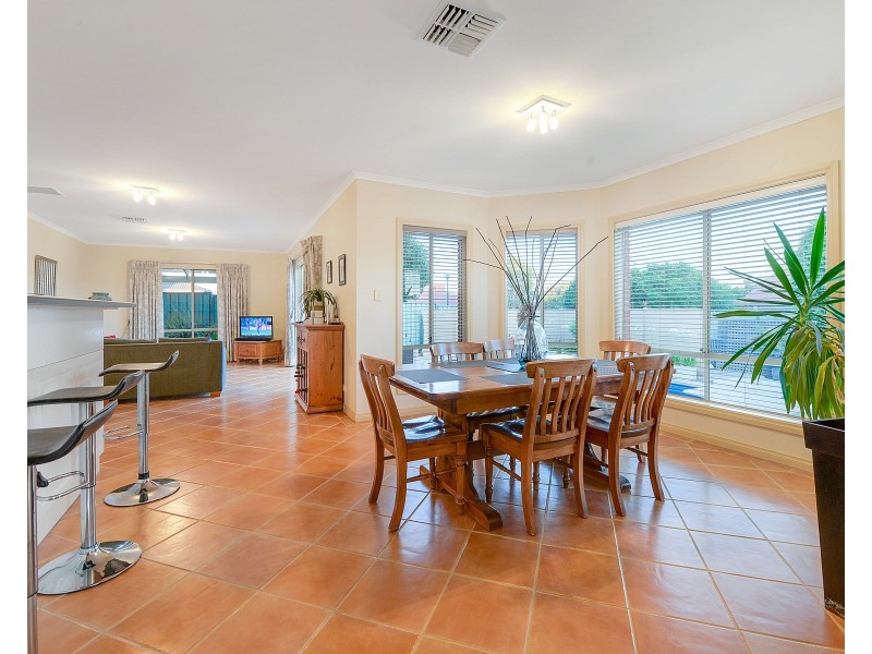 1 Shiekie Place, Walkley Heights SA 5098