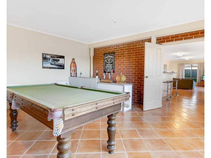 1 Shiekie Place, Walkley Heights SA 5098