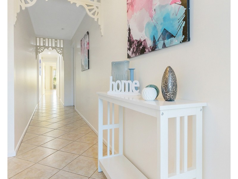 14 Grand Boulevard, Seaford Rise SA 5169