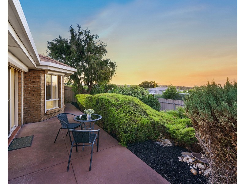 14 Grand Boulevard, Seaford Rise SA 5169