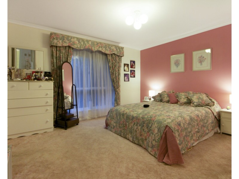 18 Brookside Street, Oakden SA 5086