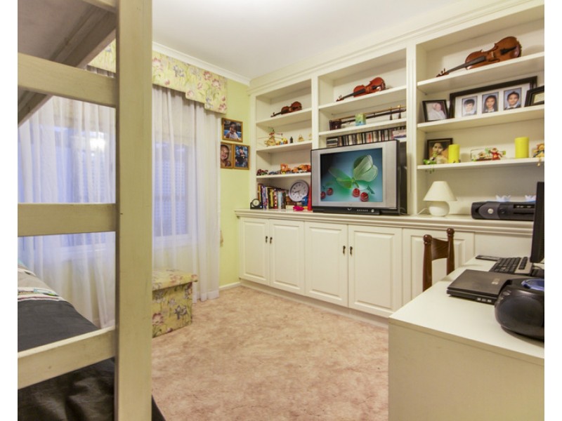 18 Brookside Street, Oakden SA 5086