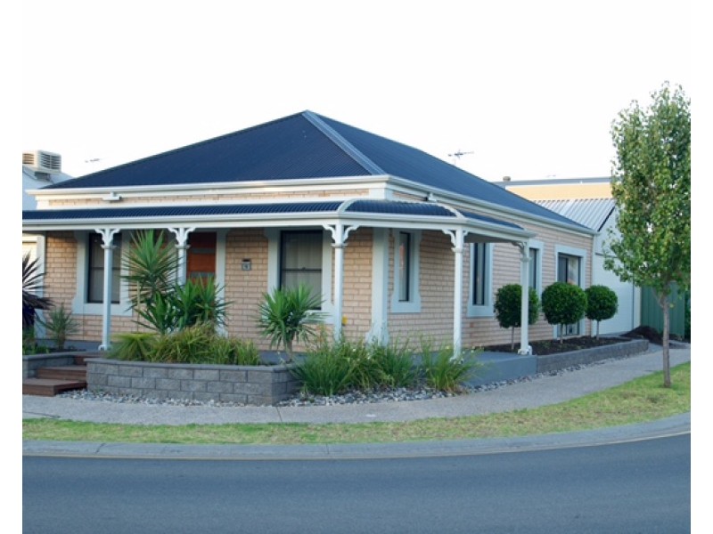 10 Avocet Drive, Mawson Lakes SA 5095