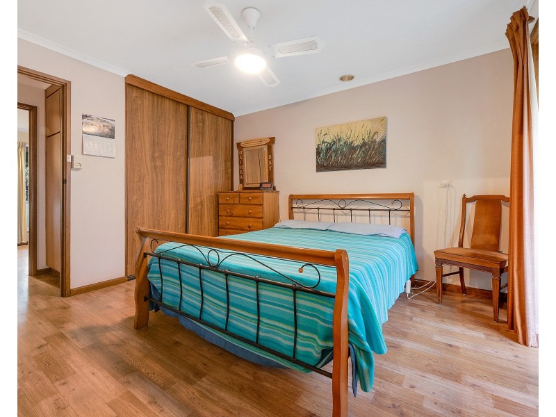 15 Toovis Avenue, St Agnes SA 5097