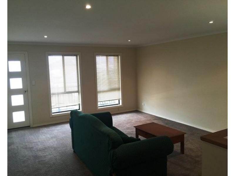 40 Hindmarsh Circuit, Mawson Lakes SA 5095