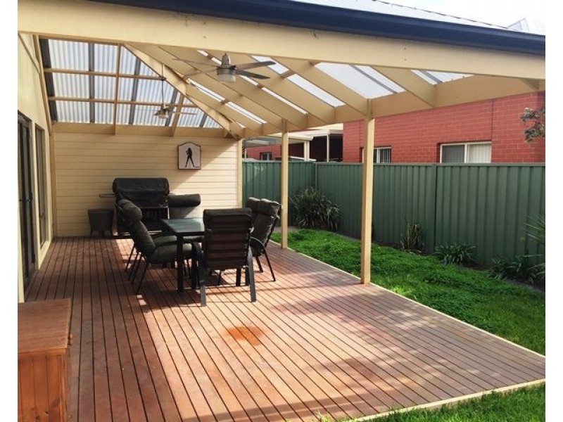 40 Hindmarsh Circuit, Mawson Lakes SA 5095