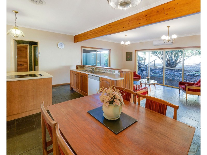 11 Maryvale Road, Athelstone SA 5076