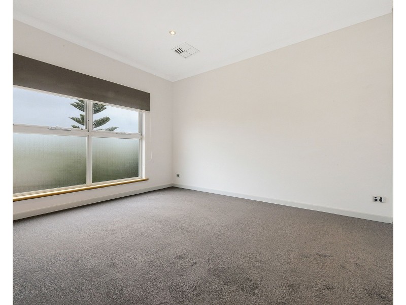 33 Leven Avenue, Seaton SA 5023
