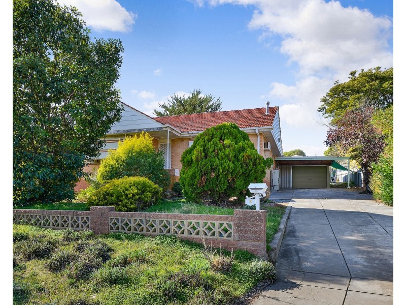 8 Flinders Drive, Valley View SA 5093