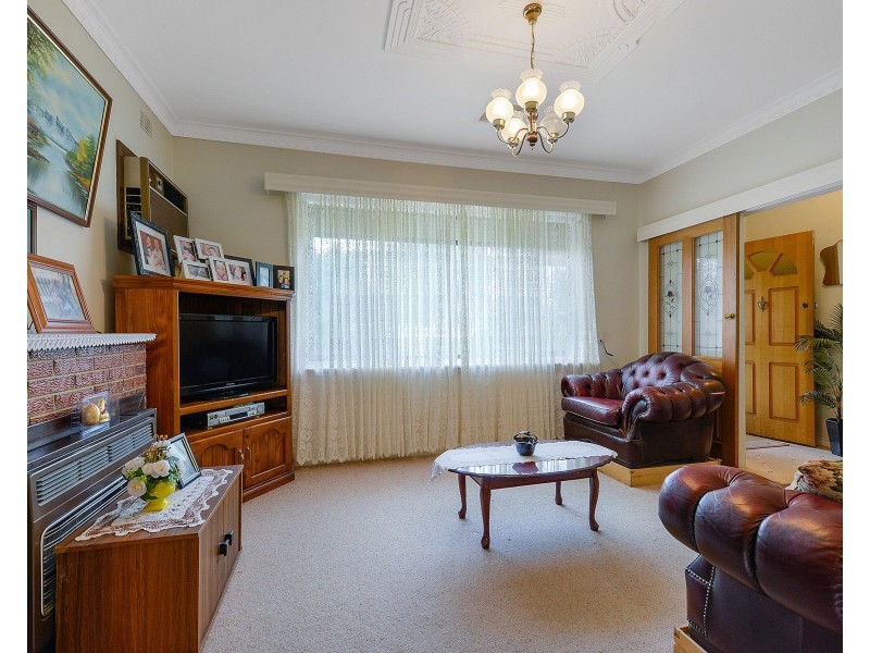 27 Hillsea Avenue, Clearview SA 5085