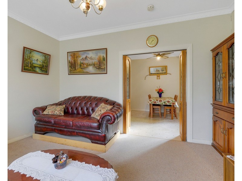 27 Hillsea Avenue, Clearview SA 5085