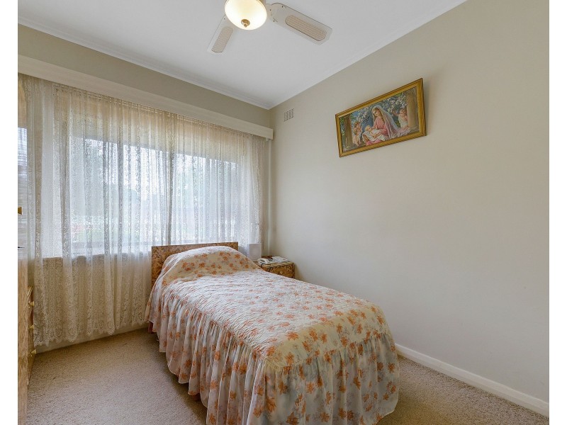 27 Hillsea Avenue, Clearview SA 5085