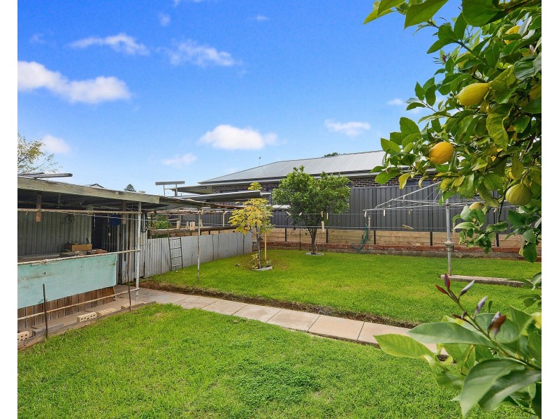 27 Hillsea Avenue, Clearview SA 5085