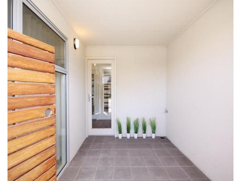 2/1 Saint Kitts Place, Mawson Lakes SA 5095