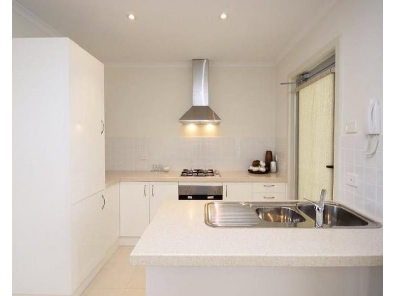 2/1 Saint Kitts Place, Mawson Lakes SA 5095