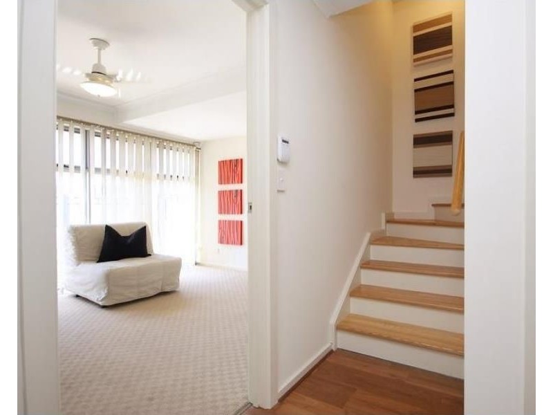 2/1 Saint Kitts Place, Mawson Lakes SA 5095