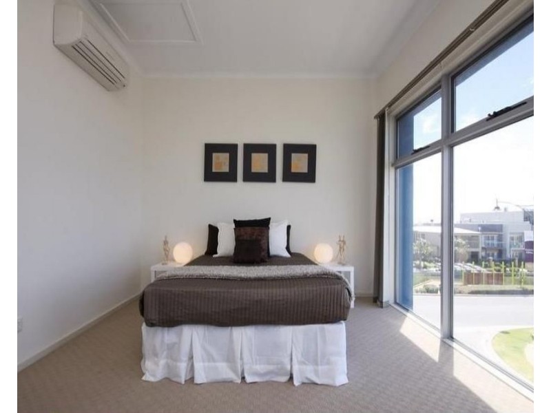 2/1 Saint Kitts Place, Mawson Lakes SA 5095