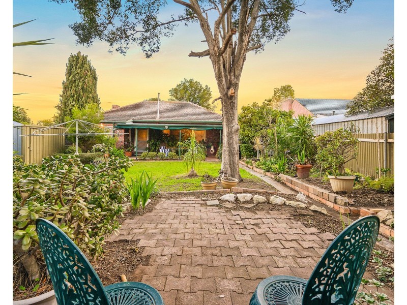 8 Yandra Street, Vale Park SA 5081