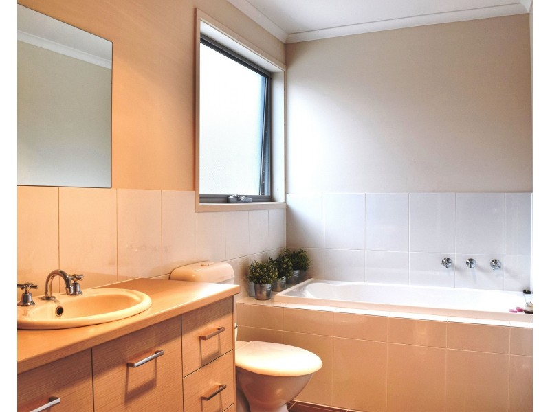 2/111 Royal Avenue, Pooraka SA 5095