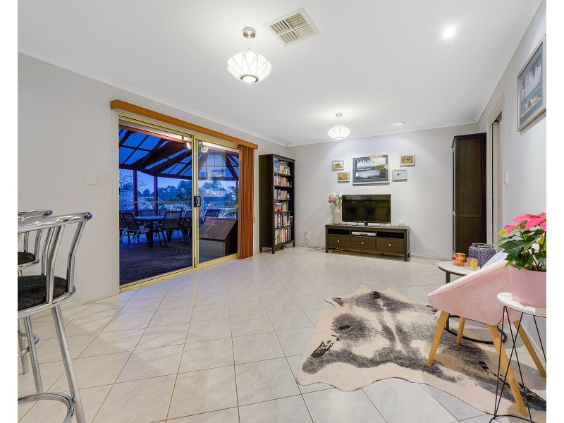 16 River Walk, Walkley Heights SA 5098