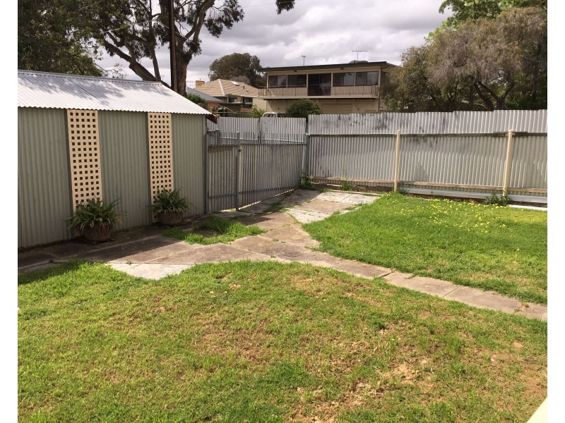 35 Clearview Crescent, Clearview SA 5085