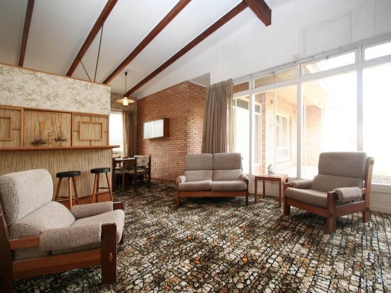 15 Cheviot Avenue, Lower Mitcham SA 5062