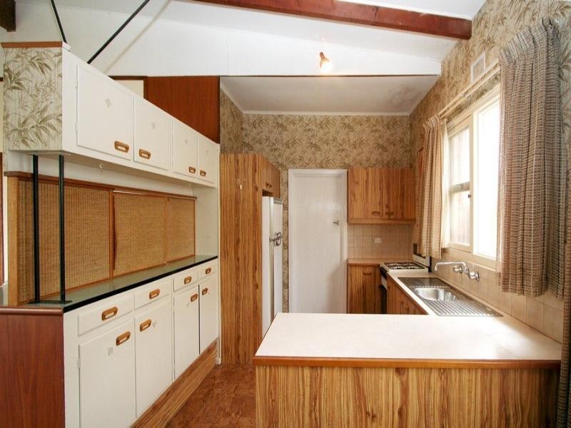 15 Cheviot Avenue, Lower Mitcham SA 5062