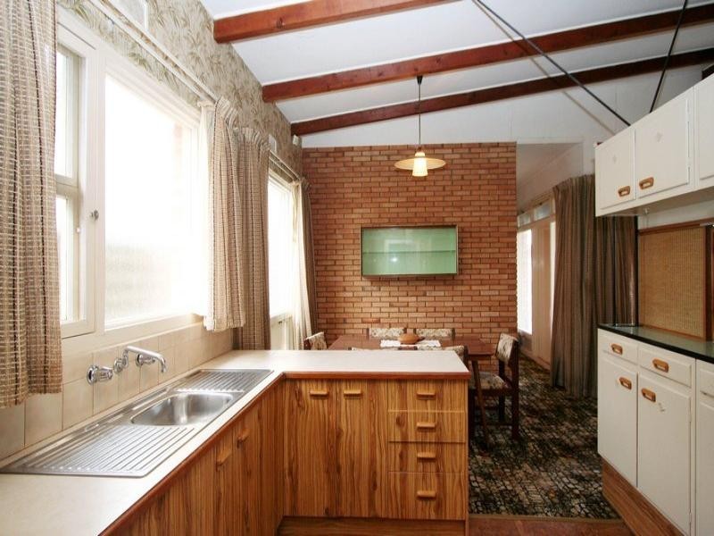 15 Cheviot Avenue, Lower Mitcham SA 5062