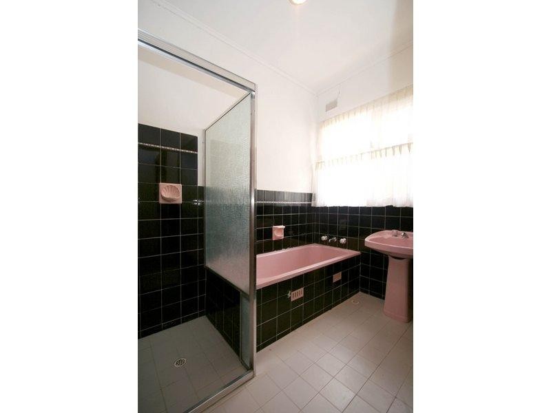 15 Cheviot Avenue, Lower Mitcham SA 5062