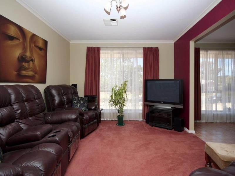 96 Daniel Avenue, Globe Derby Park SA 5110