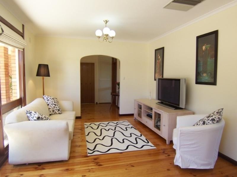 7 Penrith Street, Redwood Park SA 5097