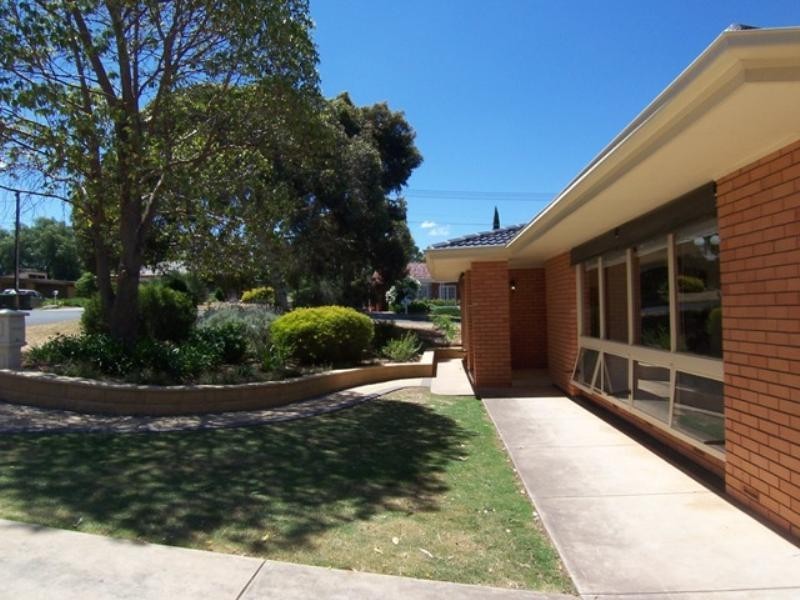 7 Penrith Street, Redwood Park SA 5097