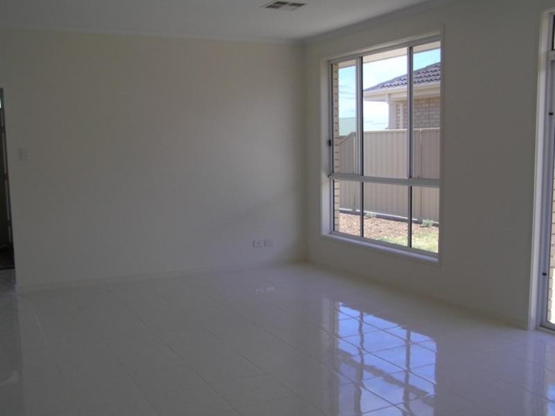 688 and 690 Grand Boulevard, Seaford Meadows SA 5169