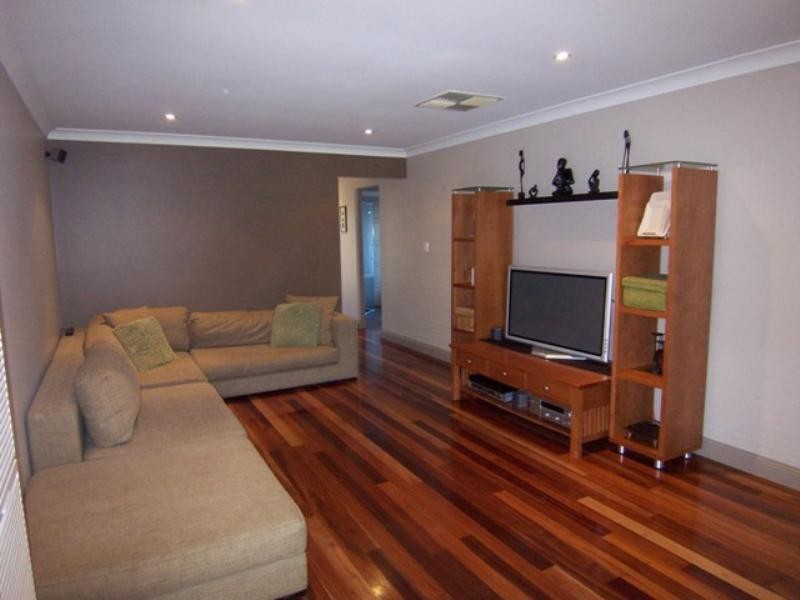17 Dene Street, Walkley Heights SA 5098
