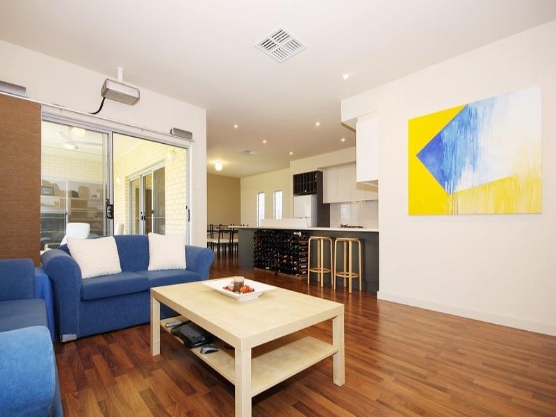 8 Mossman Street, Mawson Lakes SA 5095