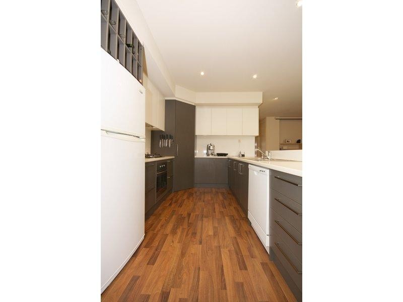 8 Mossman Street, Mawson Lakes SA 5095