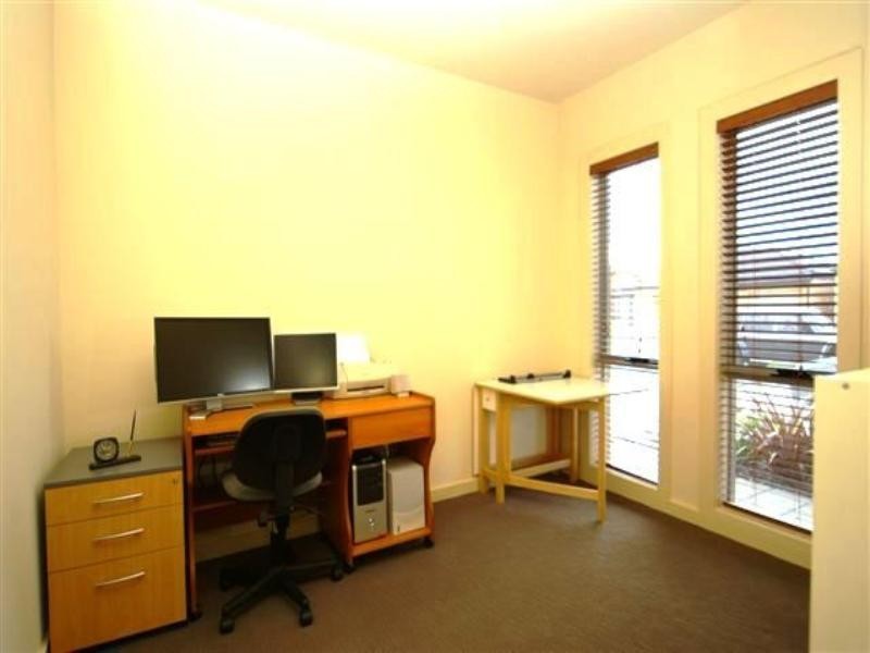 8 Mossman Street, Mawson Lakes SA 5095