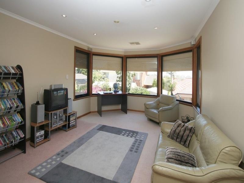 5 Whistler Drive, Oakden SA 5086