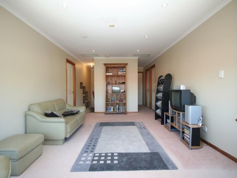 5 Whistler Drive, Oakden SA 5086