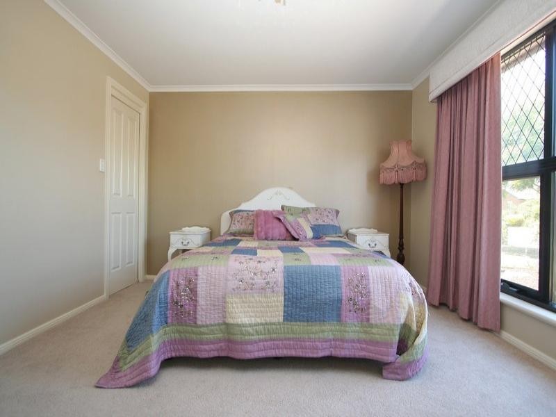 5 Whistler Drive, Oakden SA 5086